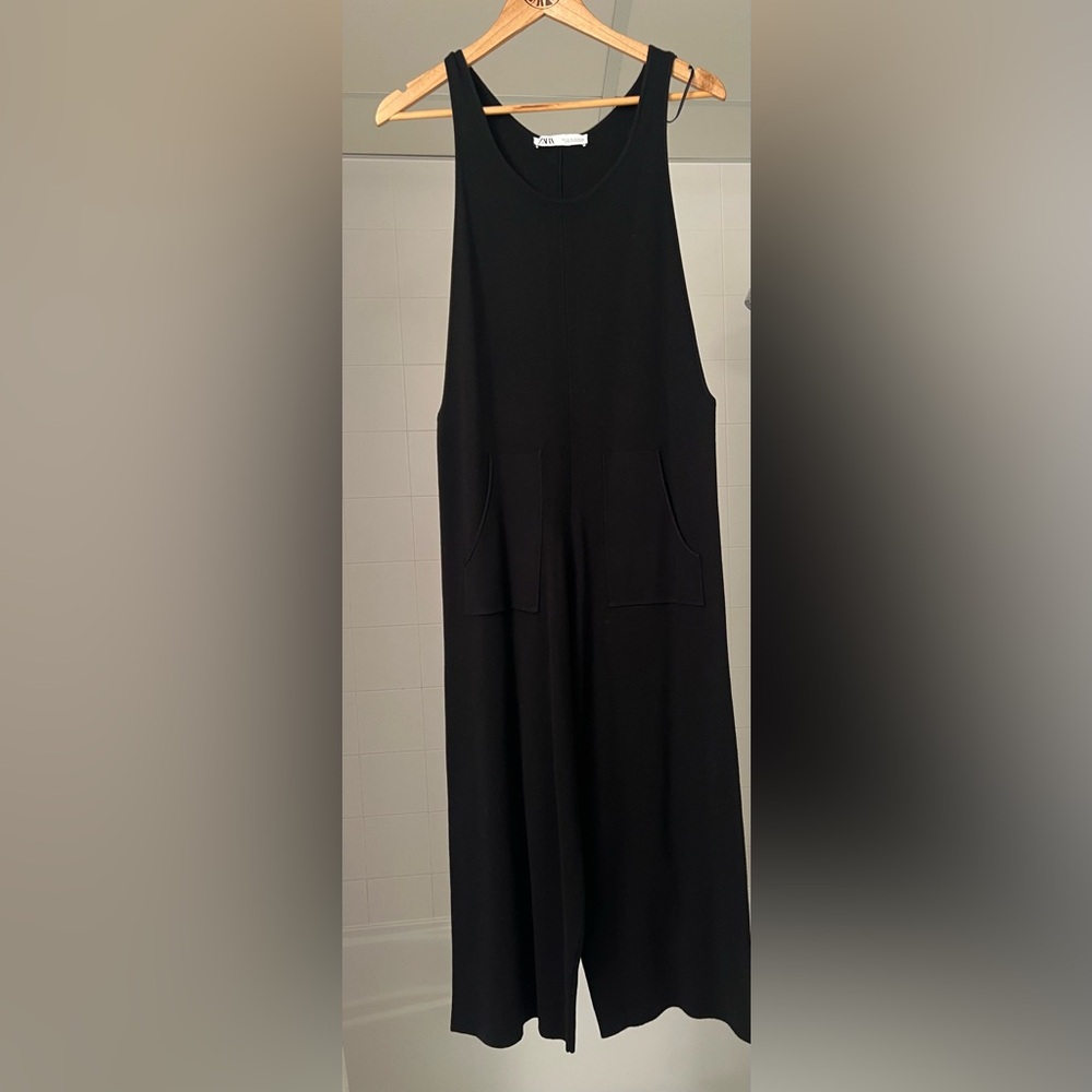 Zara Black Sleeveless Utility Romper with Front Pockets – Size Small